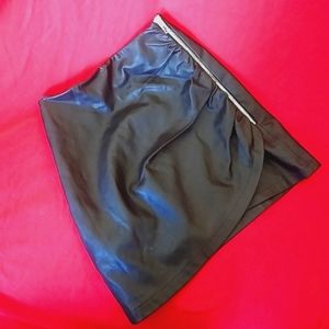 Faux leather mini skirt